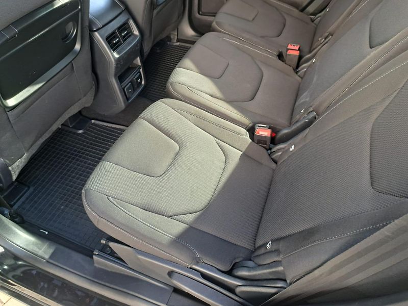 Ford S-MAX (2022) 2.5 HYBRID,  5,3L/100KM! - fotka 13 z 16