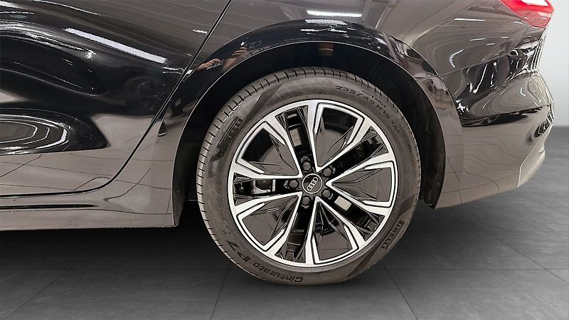 Audi A5 e-hybrid quattro Kamera NezTo - fotka 6 z 12