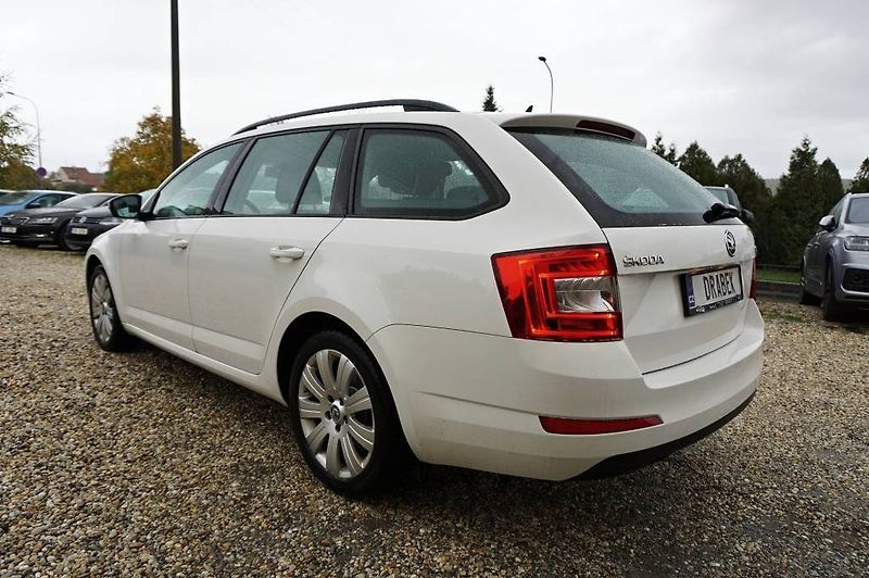 Škoda Octavia (2013) STYLE 2,0 TDI 110 kW - fotka 6 z 40