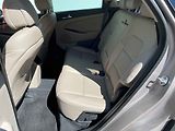 Hyundai Tucson (2016) 2.0 CRDi 4x4, AT, LED, panor - náhled 10