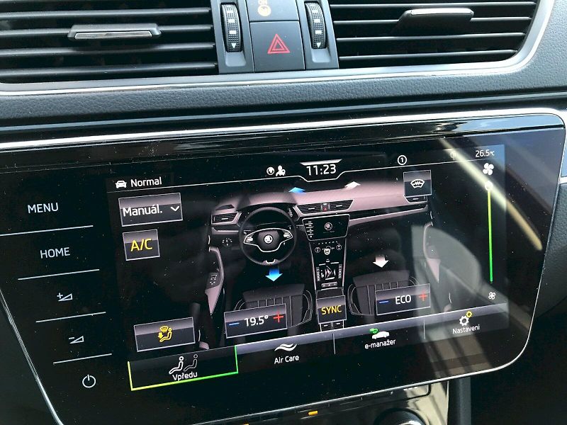 Škoda Superb (2022) COM IV L K TS 1.4 A6F - fotka 25 z 29