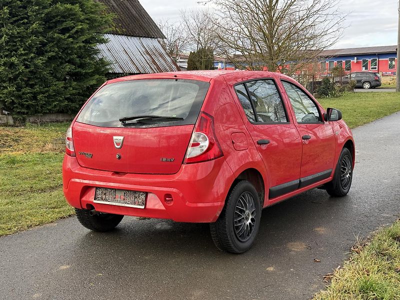 Dacia Sandero (2009) 1.2 16V 55kw - fotka 5 z 14