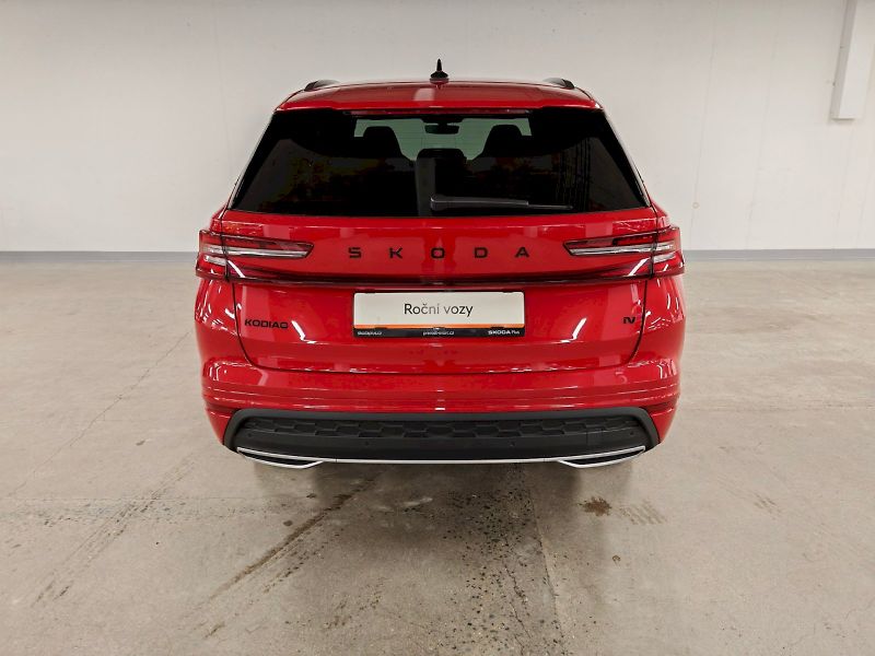 Škoda Kodiaq (2024) iV 1.5 TSI 150 kW DSG Sportlin - fotka 26 z 30