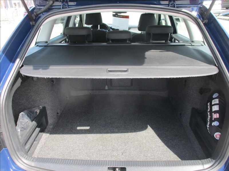 Škoda Octavia 1,6 TDI, Eleg, ZAMLUVENA - fotka 9 z 32