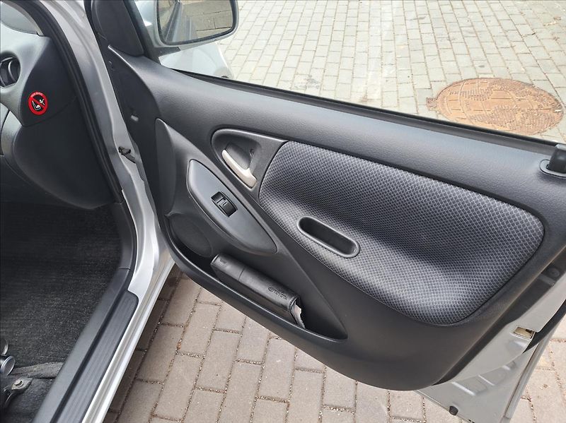 Toyota Yaris 1,4 D-4D - fotka 37 z 39