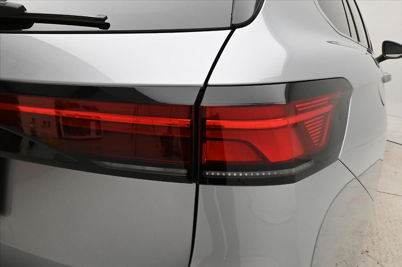 Volkswagen Passat 2,0 TDI 110kW DSG Business Zár - fotka 31 z 32