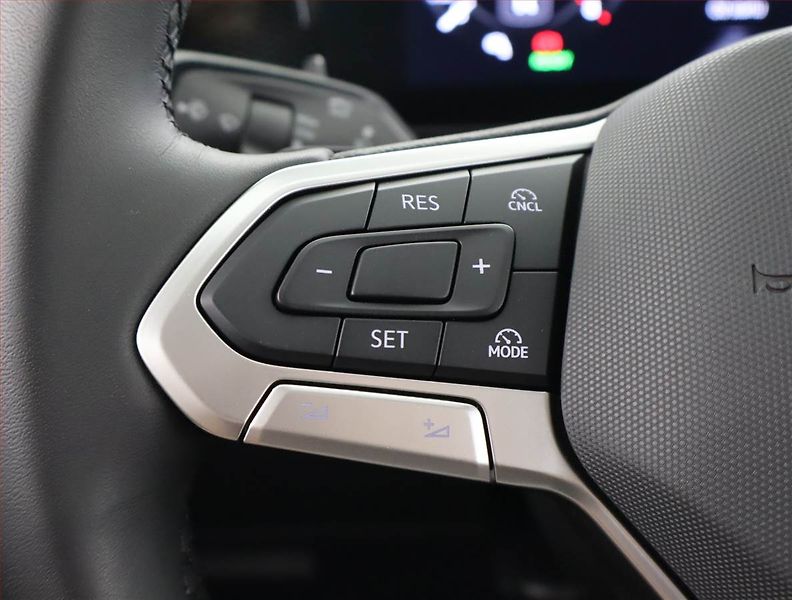 Volkswagen Tiguan (2025) Elegance 1.5 eTSI - fotka 17 z 22