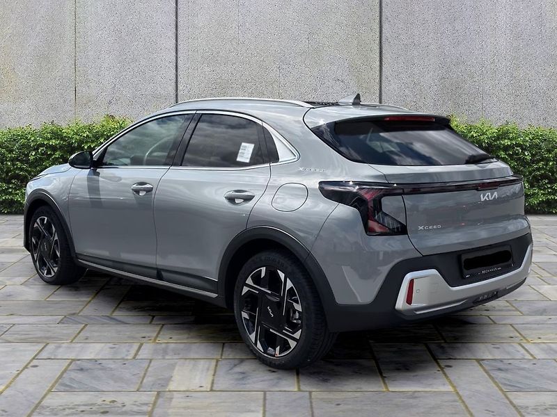 Kia Ceed (2026) 1,6 T-GDi GPF 7DCT TOP 110 KW - fotka 6 z 12