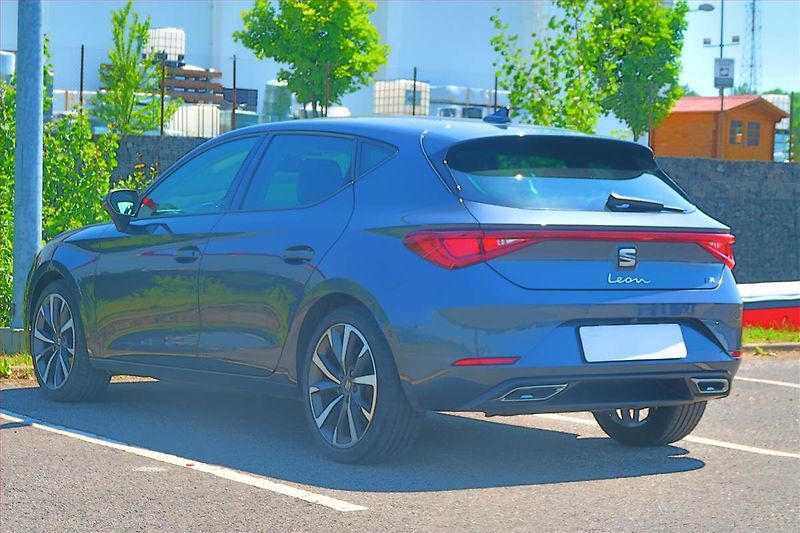 Seat Leon (2021) 1.5 TSI, Serv.kniha, Tempomat - fotka 4 z 18