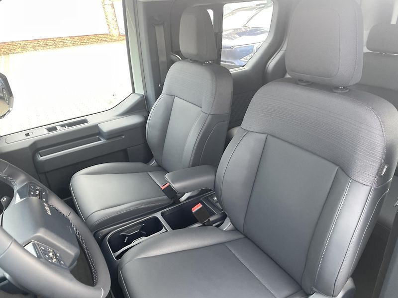 Kia PV5 (2026) 5P 4x2 PLUS 89 KW + 51,5 KWH - fotka 13 z 31