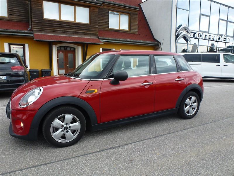 Mini One 1,5 D 5 dveří  TWINPOWER TURBO - fotka 15 z 51