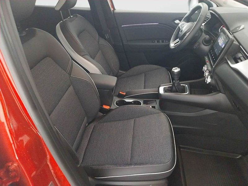 Renault Captur (2024) 1.3 TCe MHEV - fotka 9 z 20