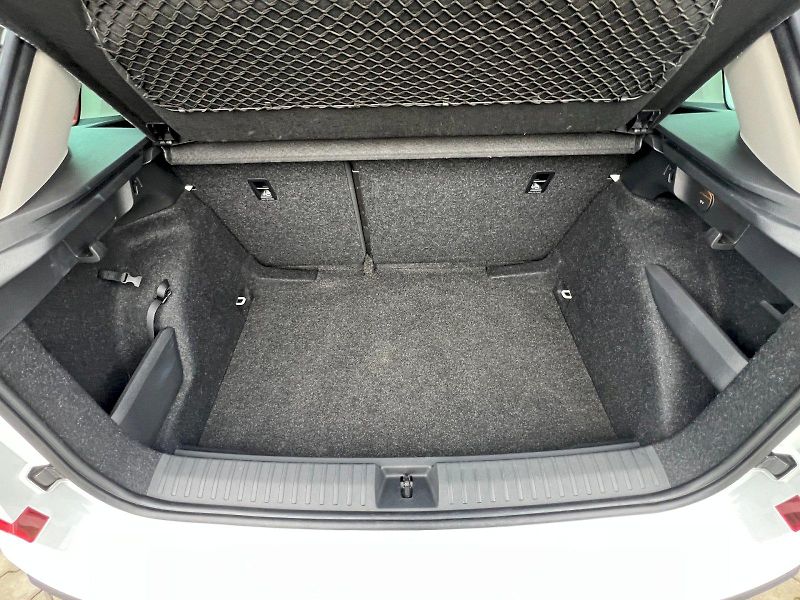 Škoda Kamiq (2024) SELEC TSI 85/1.0 M6F - fotka 32 z 33