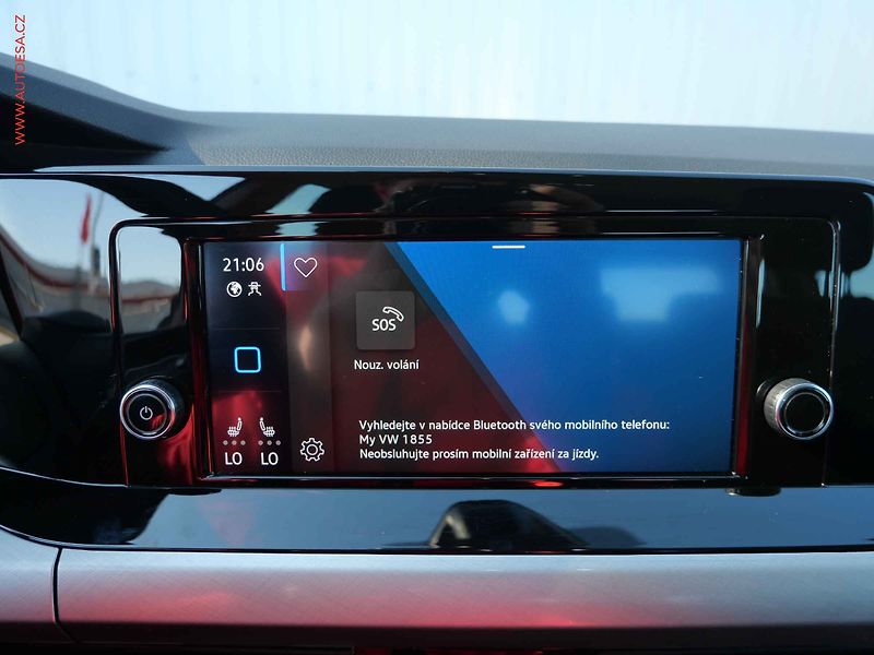 Volkswagen Golf (2021) 1.0 TSi, ČR, DSG, LED, park. - fotka 19 z 26