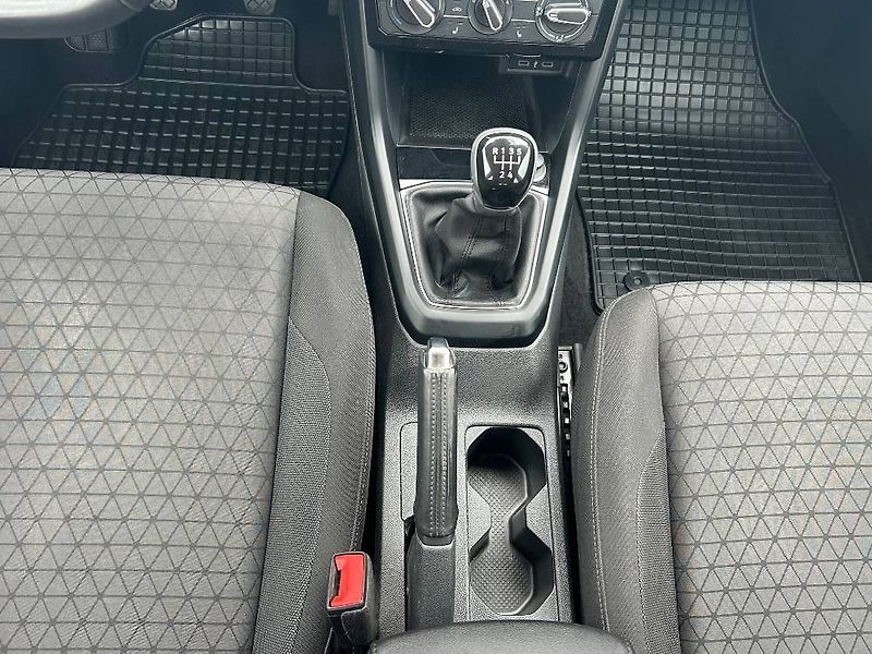Volkswagen T-Cross Life 5G 1,0TSi - fotka 22 z 25