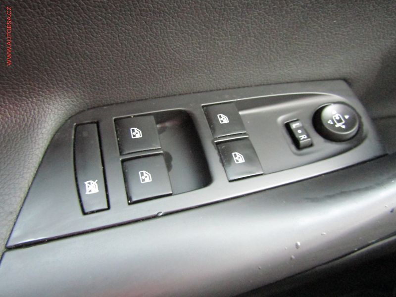 Opel Astra (2021) 1.5 CDTi, AT, LED, AC - fotka 16 z 20