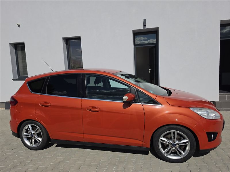 Ford C-MAX 1,6 1 110KW Titanium - fotka 5 z 40