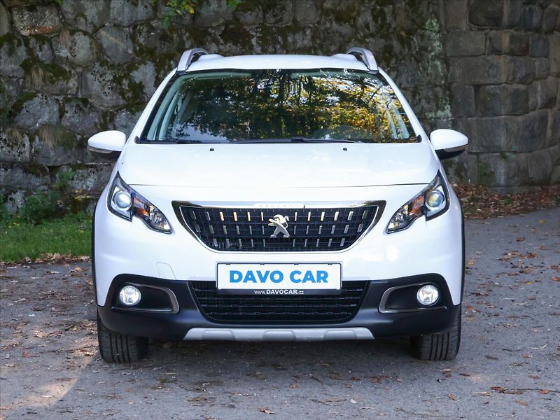 Peugeot 2008 1,2 PT 110k Automat CZ Tažné - fotka 2 z 26