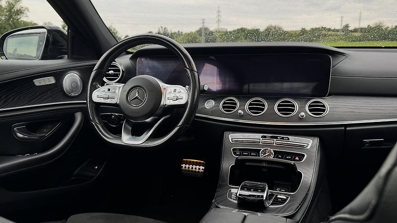 Mercedes-Benz Třídy E (2020) E450 V6 Biturbo 4matic AMG - fotka 13 z 19
