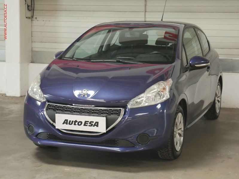 Peugeot 208 (2013) 1.2 PT, AC, tempo - fotka 3 z 17