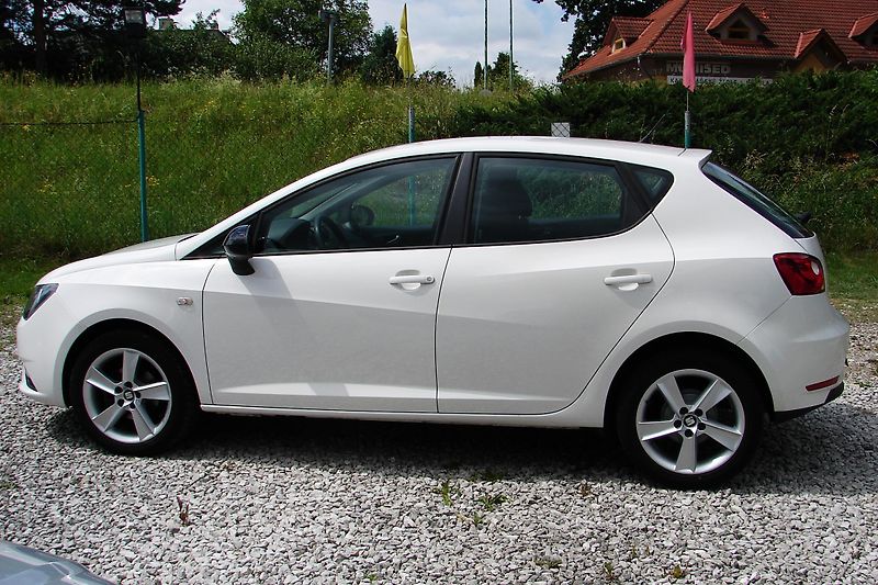 Seat Ibiza IV 1.4 TDi 75PS EcoMotive - fotka 9 z 32