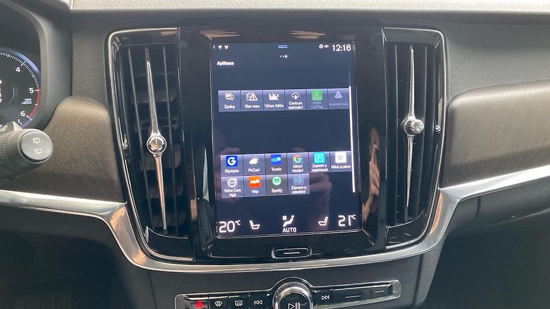 Volvo V90 Cross Country, D5 AWD Drive-E, - fotka 19 z 32