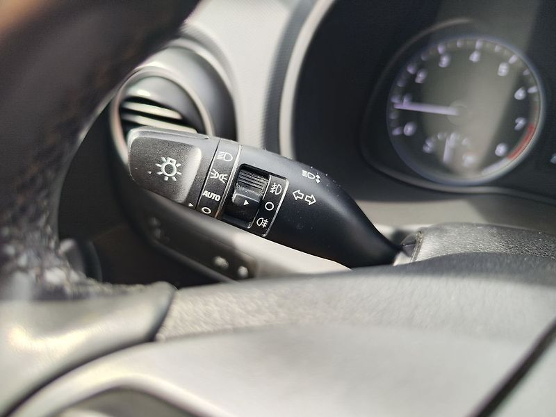 Hyundai Kona 1.0 T-GDI/88kW Comfort - fotka 23 z 27