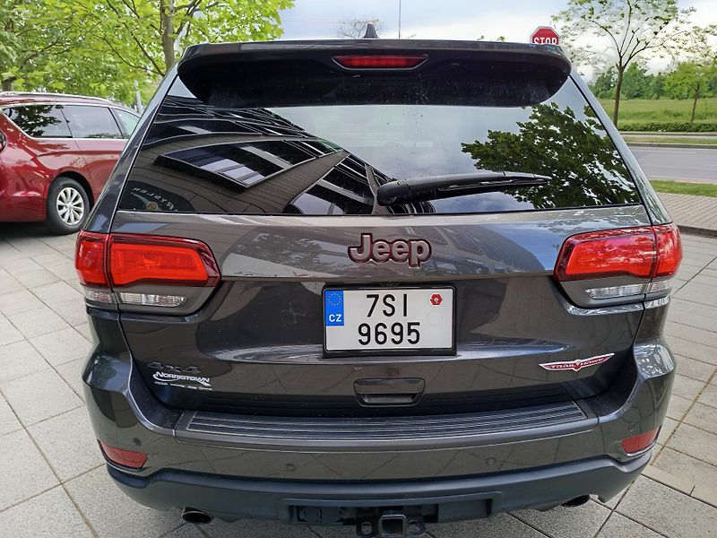 Jeep Grand Cherokee (2017) Trailhawk AWD, TZ 2 800 kg - fotka 4 z 24