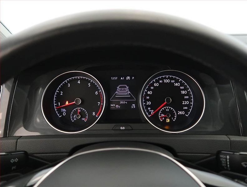Volkswagen Golf (2017) 1.4 TSI, Automat, Navi - fotka 11 z 22