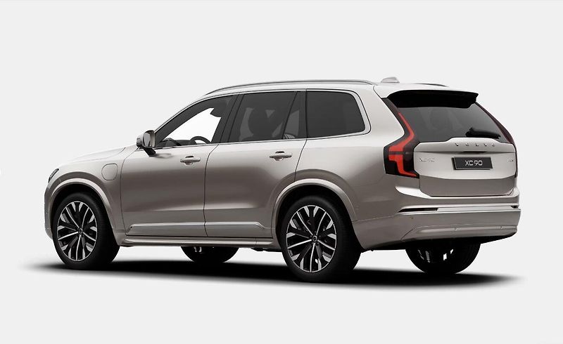 Volvo XC90 (2026) T8 AWD PLUS BRIGHT - fotka 3 z 17