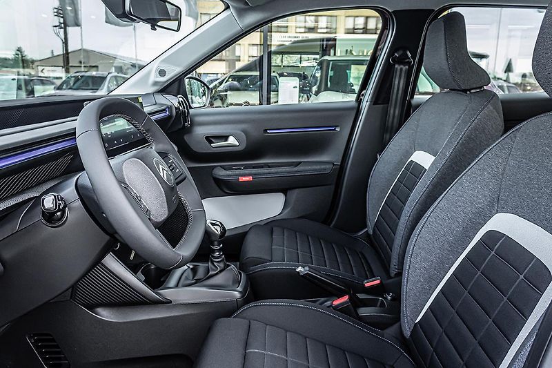 Citroën C3 (2026) 1,2 PLUS Turbo 100k Manual - fotka 12 z 19