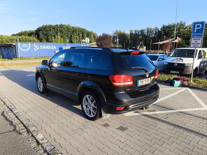 Fiat Freemont (2014) 2.0 JTD, 7-míst, nová STK - fotka 6 z 24