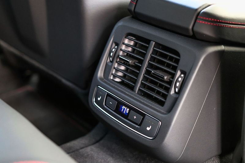 Audi Ostatní Laser, B&O, natáčení kol - fotka 26 z 30