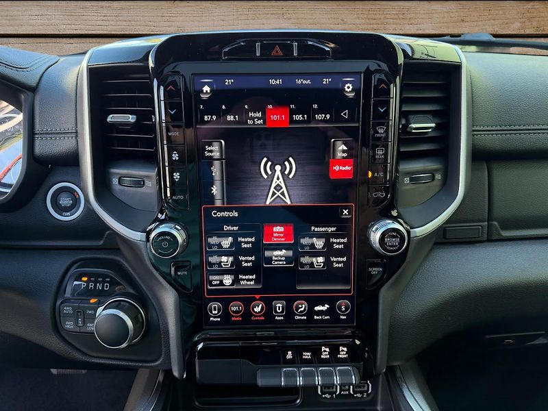 Dodge RAM (2021) +HEMI+PANORAMA+BRONZE WHEELS+ - fotka 17 z 20
