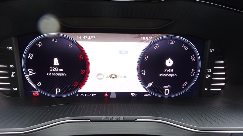 Škoda Superb Kombi 2.0TDi DSG Style plus - fotka 18 z 40