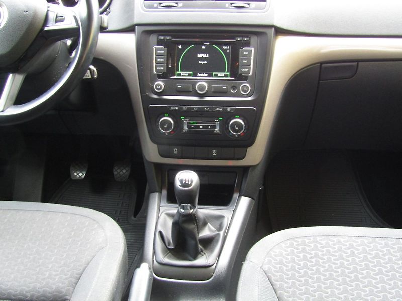 Škoda Yeti (2014) 1.2 TSI 77kW TOP QUALITY - fotka 17 z 38