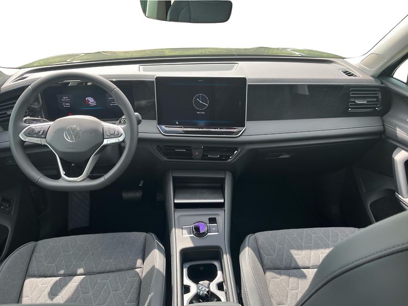 Volkswagen Tiguan People 1,5 TSI 150 kW eHybrid - fotka 5 z 23