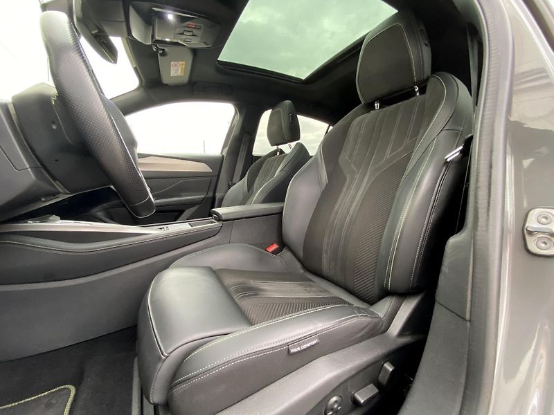 Peugeot 308 e-GT 115kW 54kWh - fotka 14 z 17