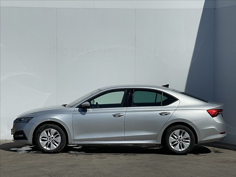 Škoda Octavia 2,0 TDI DSG Ambition Plus LED - fotka 2 z 23