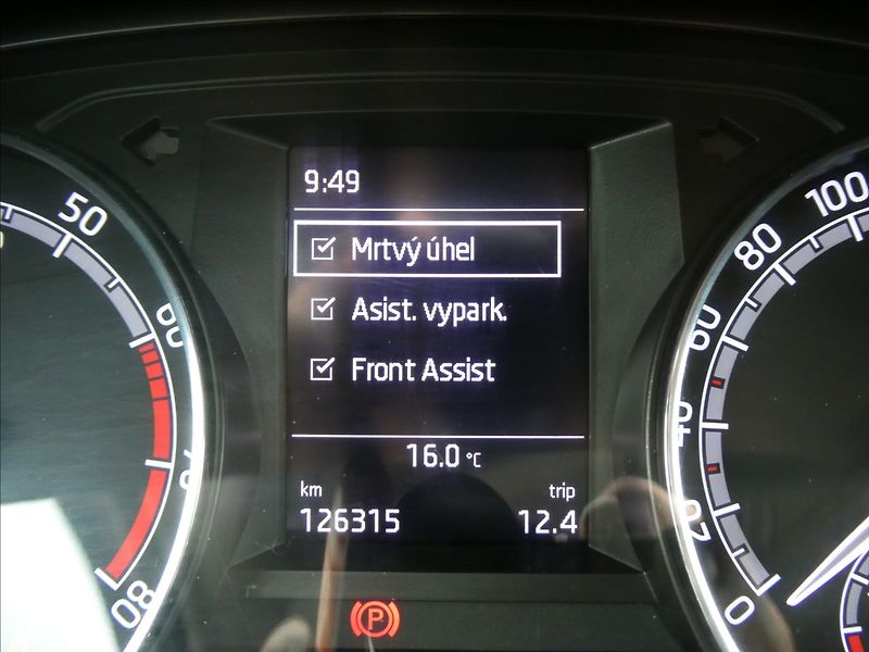 Škoda Fabia 1,0 TSi 81kW 2xkola,DPH,servis - fotka 37 z 43