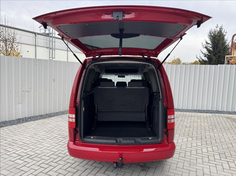 Volkswagen Caddy 1,6 TDI MAXI 7míst Webasto - fotka 13 z 50