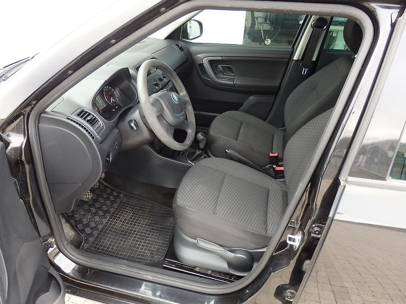 Škoda Fabia 1.2 HTP 51 kW KLIMATIZACE - fotka 6 z 13