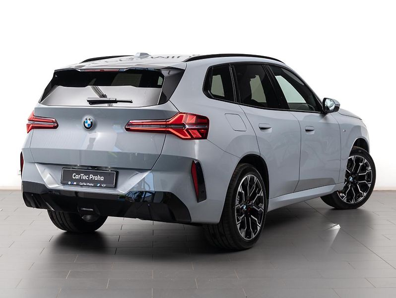 BMW X3 xDrive 40d - fotka 3 z 6