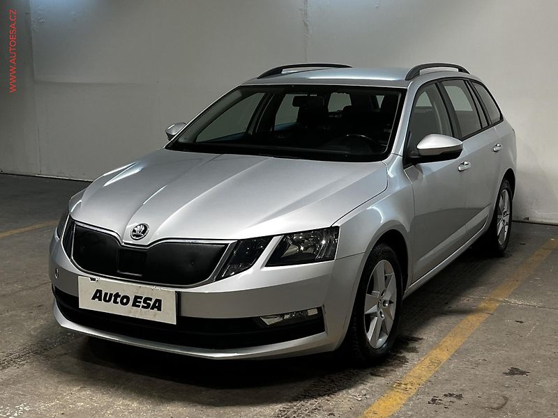 Škoda Octavia (2017) 1.6 TDi, ČR, AC, výhřev sed - fotka 3 z 14