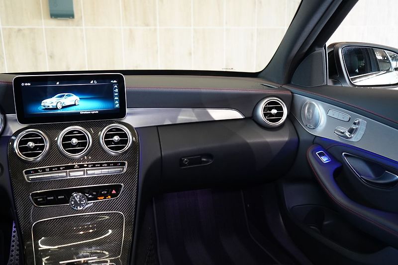 Mercedes-Benz Třídy C C43 AMG 4MATIC, Ventilace, HUD - fotka 47 z 47