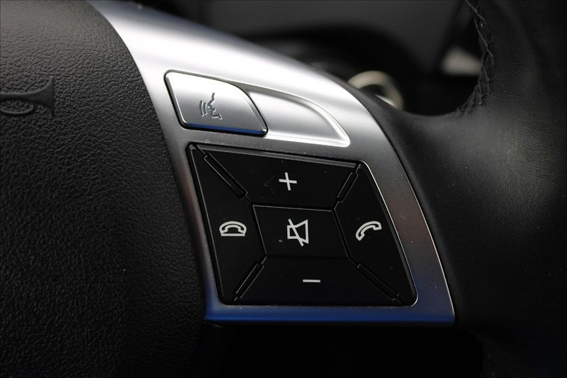 Mercedes-Benz Třídy C 2,1 200d  NOVÉ V ČR,VÝHŘEVY - fotka 17 z 32