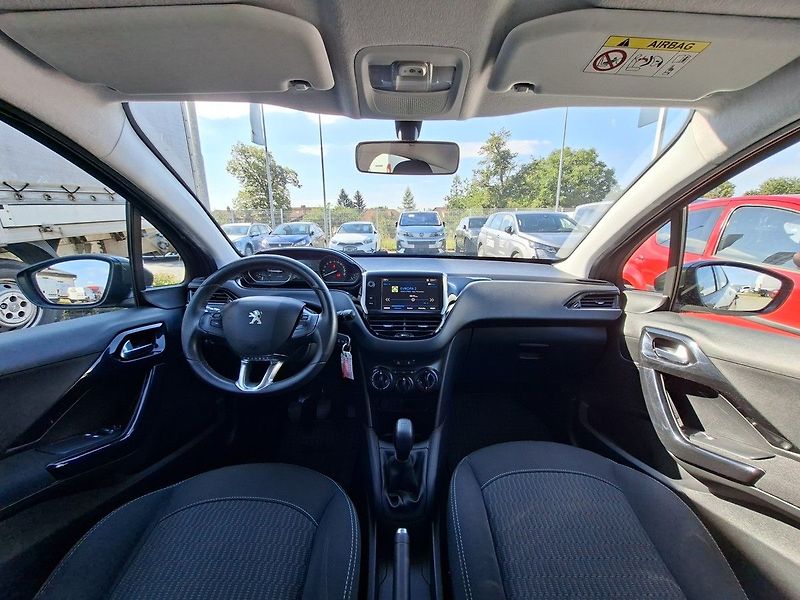 Peugeot 208 ACTIVE 1.2 PT 82k M5 - fotka 2 z 22