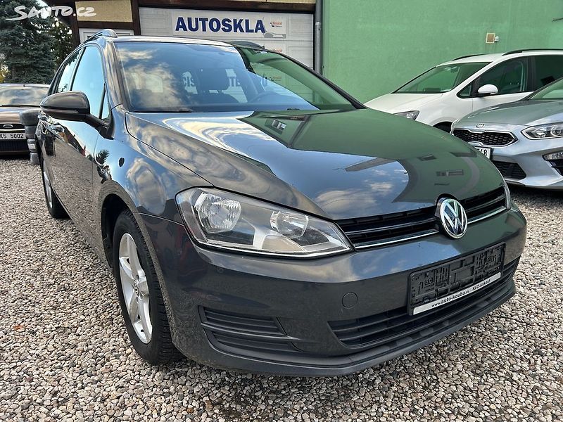Volkswagen Golf (2015) 1.6 TDi 81KW servisni kniha - fotka 4 z 44