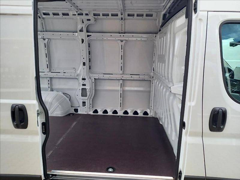 Toyota Proace Max 2,2 L2H2 140k AT8 KOMFORT +odp - fotka 8 z 9