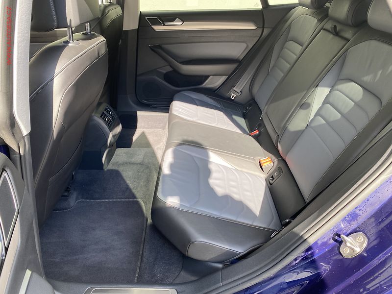 Volkswagen Arteon (2019) 2.0 TSi 4Motion, 1.maj,ČR - fotka 18 z 27